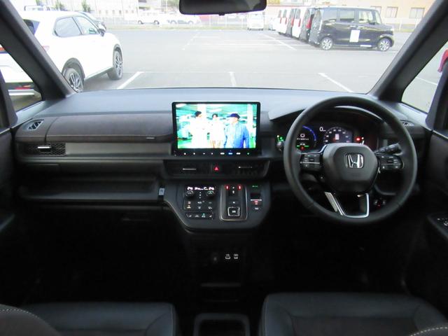 ステップワゴン e:HEVスパーダプレミアムライン 11.4インチHondaCONNECTナビ Bluetooth CD・DVD再生 フルセグTV マルチビューカメラ 両側電動スライド 電動リアゲート シートヒーター 純正アルミホイール(4枚目)