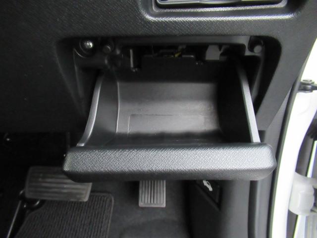 ステップワゴンスパーダ Ｓ　パナソニックナビ　Ｂカメラ　前後ドラレコ　両側電動スライド　ＨＩＤ（30枚目）