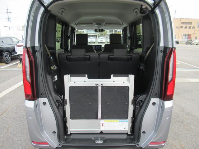 N-BOX スロープ ギャザズナビ Bluetooth フルセグTV バックカメラ 左側電動スライド LEDヘッドライト 車いす仕様車 電動ウインチ 純正ホイール エンジンプッシュボタン スマートキー ETC(42枚目)