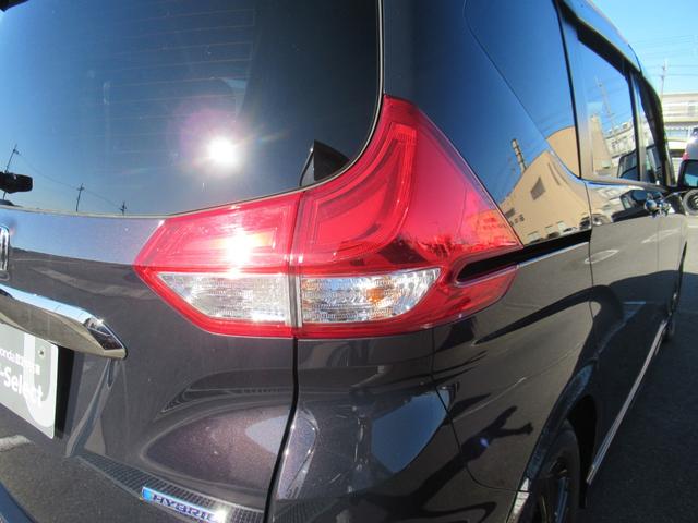 フリードハイブリッド ハイブリッド・Ｇブラックスタイル　ギャザズ９インチナビ　Ｂｌｕｅｔｏｏｔｈ　ＣＤ・ＤＶＤ再生　バックカメラ　前後ドラレコ　両側電動スライド　シートヒーター　後席モニター　モデューロエアロ　純正アルミホイール　ロールサンシェード（15枚目）