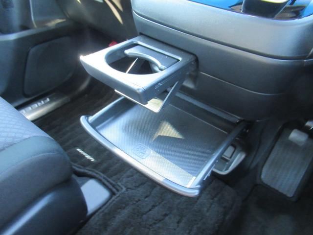 フリードハイブリッド ハイブリッド・Ｇブラックスタイル　ギャザズ９インチナビ　Ｂｌｕｅｔｏｏｔｈ　ＣＤ・ＤＶＤ再生　バックカメラ　前後ドラレコ　両側電動スライド　シートヒーター　後席モニター　モデューロエアロ　純正アルミホイール　ロールサンシェード（31枚目）