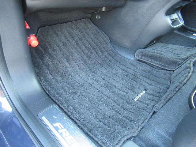 フリードハイブリッド ハイブリッド・Ｇブラックスタイル　ギャザズ９インチナビ　Ｂｌｕｅｔｏｏｔｈ　ＣＤ・ＤＶＤ再生　バックカメラ　前後ドラレコ　両側電動スライド　シートヒーター　後席モニター　モデューロエアロ　純正アルミホイール　ロールサンシェード（59枚目）