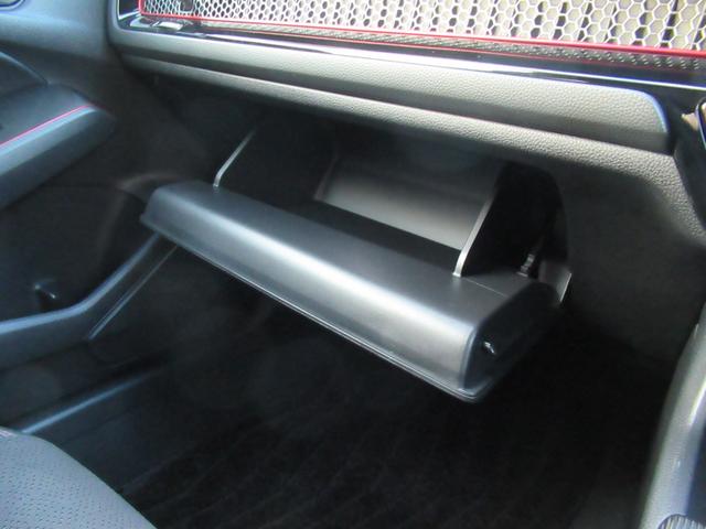 シビック ＲＳ　Ｇｏｏｇｌｅ搭載９インチＨｏｎｄａＣＯＮＮＥＣＴディスプレー　バックカメラ　ドラレコ　シートヒーター　　ワイヤレス充電　弊社デモカー　ＬＥＤヘッドライト　ＢＯＳＥプレミアムサウンドシステム（27枚目）