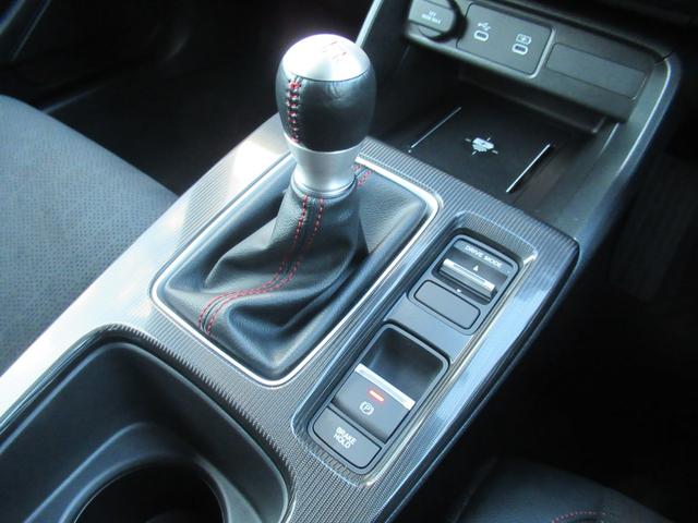シビック RS Google搭載HondaCONNECTディスプレー Bカメラ 電動シート シートヒーター 6MT(3枚目)
