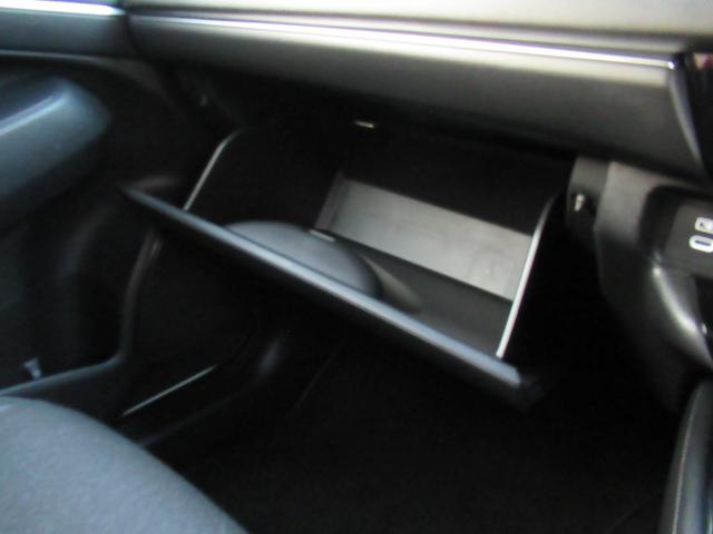 ヴェゼル e:HEVZ HondaCONNECTディスプレー Bluetooth フルセグTV マルチビューカメラ プレミアムオーディオ 電動リアゲート シートヒーター 弊社デモカー LEDヘッドライト ワイヤレス充電器(28枚目)