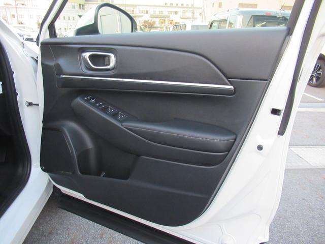 ヴェゼル e:HEVZ HondaCONNECTディスプレー Bluetooth フルセグTV マルチビューカメラ プレミアムオーディオ 電動リアゲート シートヒーター 弊社デモカー LEDヘッドライト ワイヤレス充電器(31枚目)