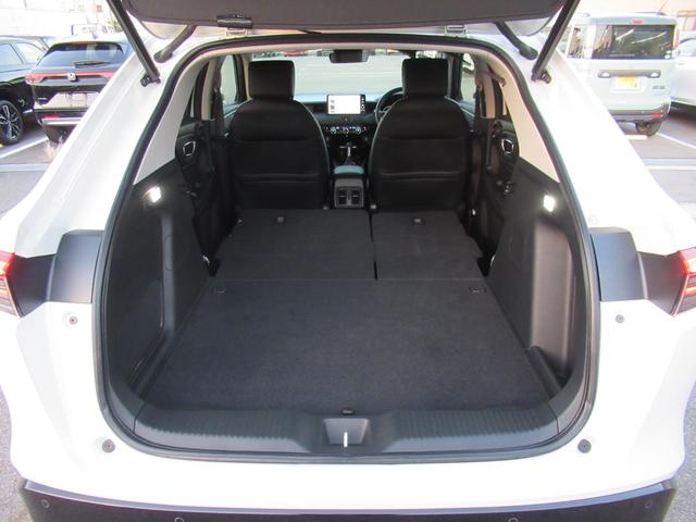 ヴェゼル e:HEVZ HondaCONNECTディスプレー Bluetooth フルセグTV マルチビューカメラ プレミアムオーディオ 電動リアゲート シートヒーター 弊社デモカー LEDヘッドライト ワイヤレス充電器(41枚目)