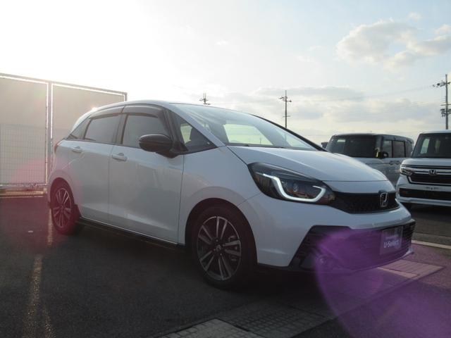 フィット e:HEVRS HondaCONNECTディスプレー Bluetooth フルセグTV バックカメラ 前後ドラレコ 純正アルミホイール スマートキー エンジンプッシュボタン LEDヘッドライト 禁煙車(10枚目)