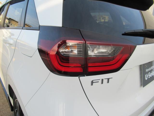 フィット e:HEVRS HondaCONNECTディスプレー Bluetooth フルセグTV バックカメラ 前後ドラレコ 純正アルミホイール スマートキー エンジンプッシュボタン LEDヘッドライト 禁煙車(13枚目)