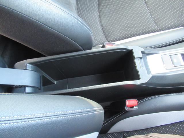 CR-Z αマスターレーベル 純正ナビ Bluetooth CD・DVD再生 フルセグTV バックカメラ あんしんパッケージ LEDヘッドライト 純正アルミホイール 2トーンカラー プレミアムペダル 禁煙車 スマートキー(23枚目)