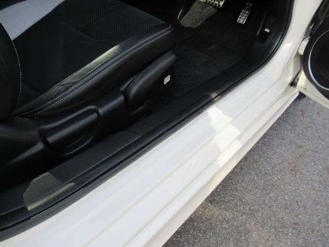 CR-Z αマスターレーベル 純正ナビ Bluetooth CD・DVD再生 フルセグTV バックカメラ あんしんパッケージ LEDヘッドライト 純正アルミホイール 2トーンカラー プレミアムペダル 禁煙車 スマートキー(27枚目)