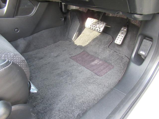 CR-Z αマスターレーベル 純正ナビ Bluetooth CD・DVD再生 フルセグTV バックカメラ あんしんパッケージ LEDヘッドライト 純正アルミホイール 2トーンカラー プレミアムペダル 禁煙車 スマートキー(28枚目)