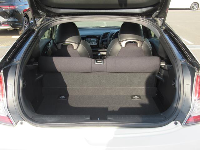 CR-Z αマスターレーベル 純正ナビ Bluetooth CD・DVD再生 フルセグTV バックカメラ あんしんパッケージ LEDヘッドライト 純正アルミホイール 2トーンカラー プレミアムペダル 禁煙車 スマートキー(32枚目)