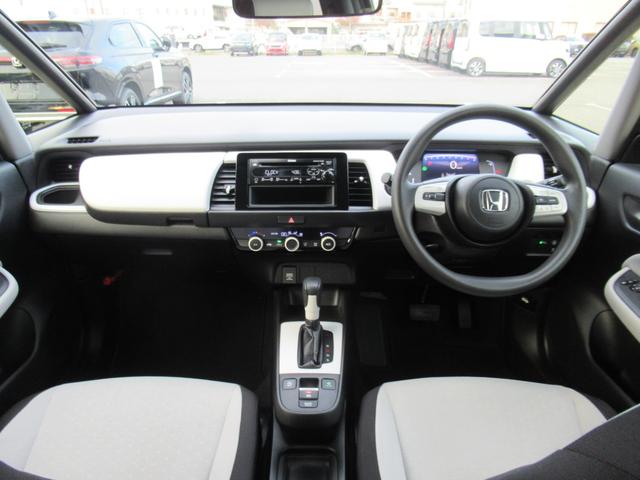 フィット ベーシック CD ホンダセンシング(4枚目)