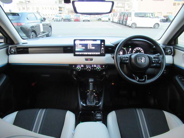 ヴェゼル e:HEVZ・PLaYパッケージ HondaCONNECTディスプレー Bluetooth フルセグTV バックカメラ 前後ドラレコ 電動リアゲート シートヒーター 2トーンカラー LEDヘッドライト 純正アルミホイール(3枚目)