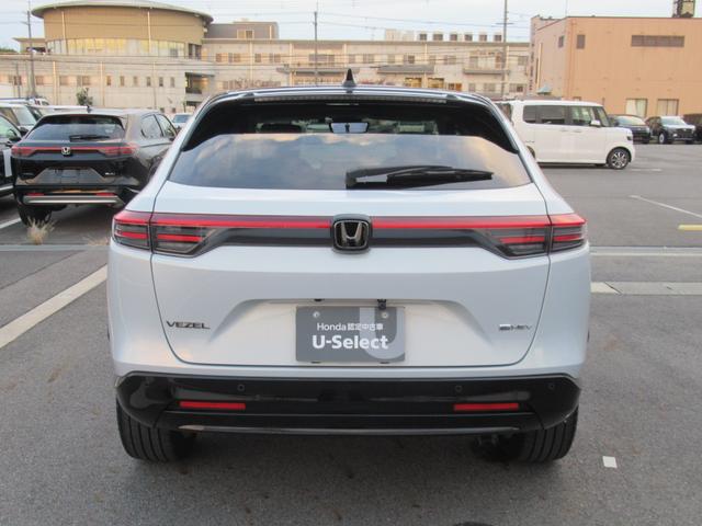 ヴェゼル e:HEVZ・PLaYパッケージ HondaCONNECTディスプレー Bluetooth フルセグTV バックカメラ 前後ドラレコ 電動リアゲート シートヒーター 2トーンカラー LEDヘッドライト 純正アルミホイール(7枚目)
