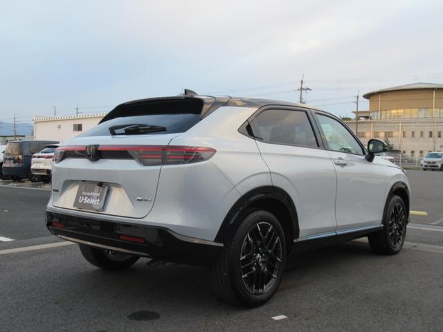 ヴェゼル e:HEVZ・PLaYパッケージ HondaCONNECTディスプレー Bluetooth フルセグTV バックカメラ 前後ドラレコ 電動リアゲート シートヒーター 2トーンカラー LEDヘッドライト 純正アルミホイール(8枚目)