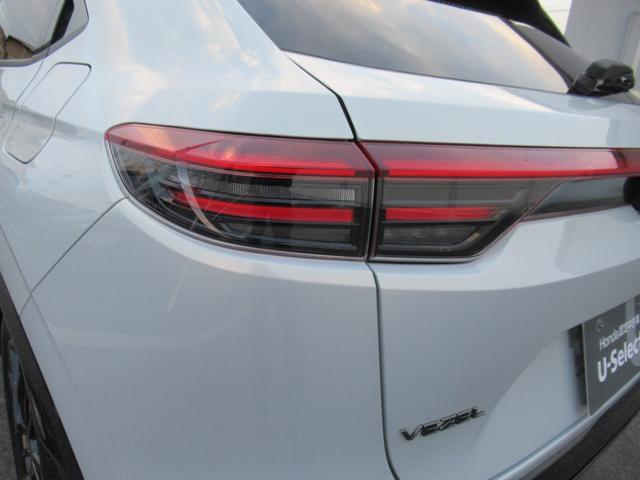 ヴェゼル e:HEVZ・PLaYパッケージ HondaCONNECTディスプレー Bluetooth フルセグTV バックカメラ 前後ドラレコ 電動リアゲート シートヒーター 2トーンカラー LEDヘッドライト 純正アルミホイール(12枚目)