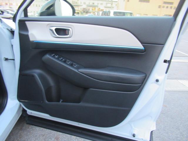 ヴェゼル e:HEVZ・PLaYパッケージ HondaCONNECTディスプレー Bluetooth フルセグTV バックカメラ 前後ドラレコ 電動リアゲート シートヒーター 2トーンカラー LEDヘッドライト 純正アルミホイール(31枚目)
