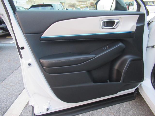 ヴェゼル e:HEVZ・PLaYパッケージ HondaCONNECTディスプレー Bluetooth フルセグTV バックカメラ 前後ドラレコ 電動リアゲート シートヒーター 2トーンカラー LEDヘッドライト 純正アルミホイール(50枚目)