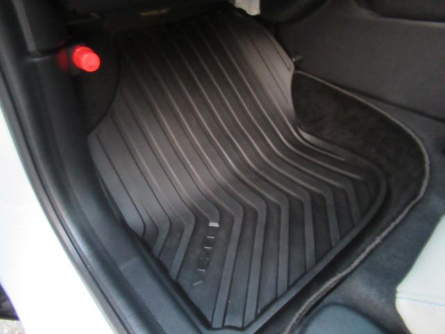 ヴェゼル e:HEVZ・PLaYパッケージ HondaCONNECTディスプレー Bluetooth フルセグTV バックカメラ 前後ドラレコ 電動リアゲート シートヒーター 2トーンカラー LEDヘッドライト 純正アルミホイール(52枚目)