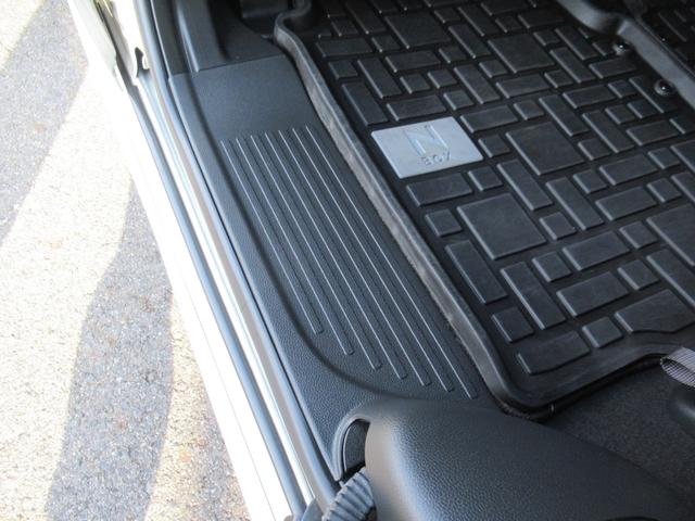 N-BOXカスタム Lターボ ギャザズナビ Bluetooth CD・DVD再生 フルセグTV バックカメラ 前後ドラレコ アドバンスドルームミラー 両側電動スライド シートヒーター 純正アルミホイール シートバックテーブル(52枚目)