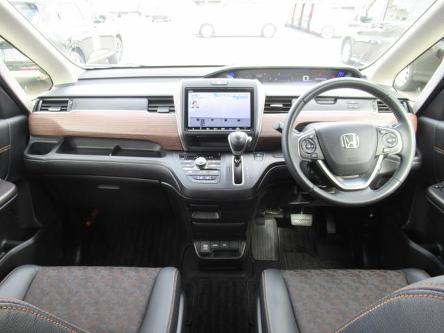 フリード+ クロスター・ホンダセンシング ギャザズナビ Bluetooth CD・DVD再生 フルセグTV バックカメラ 前後ドラレコ 後席モニター 両側電動スライド シートヒーター 純正アルミホイール オートリトラミラー LEDヘッドライト(4枚目)