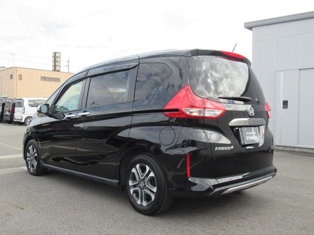 フリード+ クロスター・ホンダセンシング ギャザズナビ Bluetooth CD・DVD再生 フルセグTV バックカメラ 前後ドラレコ 後席モニター 両側電動スライド シートヒーター 純正アルミホイール オートリトラミラー LEDヘッドライト(7枚目)