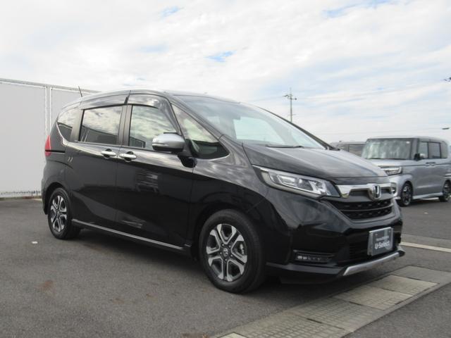 フリード+ クロスター・ホンダセンシング ギャザズナビ Bluetooth CD・DVD再生 フルセグTV バックカメラ 前後ドラレコ 後席モニター 両側電動スライド シートヒーター 純正アルミホイール オートリトラミラー LEDヘッドライト(10枚目)