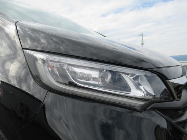 フリード+ クロスター・ホンダセンシング ギャザズナビ Bluetooth CD・DVD再生 フルセグTV バックカメラ 前後ドラレコ 後席モニター 両側電動スライド シートヒーター 純正アルミホイール オートリトラミラー LEDヘッドライト(11枚目)