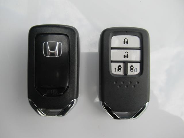 フリード+ クロスター・ホンダセンシング ギャザズナビ Bluetooth CD・DVD再生 フルセグTV バックカメラ 前後ドラレコ 後席モニター 両側電動スライド シートヒーター 純正アルミホイール オートリトラミラー LEDヘッドライト(24枚目)