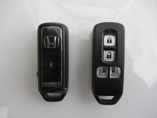 N-BOXカスタム G・Lターボホンダセンシング ギャザズナビ Bluetooth CD・DVD再生 フルセグTV バックカメラ 前後ドラレコ 両側電動スライド 後席モニター 後席ウィンドウフィルム LEDヘッドライト 純正アルミホイール(26枚目)