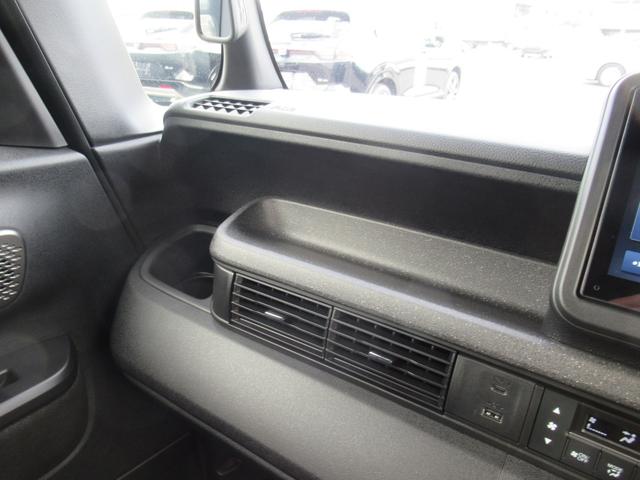 N-BOXカスタム ターボ ギャザズディスプレイオーディオ Bluetooth バックカメラ 両側電動スライド シートヒーター LEDヘッドライト シートバックテーブル ロールサンシェード ETC オートリトラミラー(25枚目)