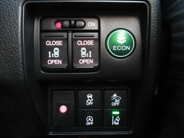 オデッセイ アブソルート ギャザズナビ Bカメラ 後席モニター 両側電動スライド(22枚目)