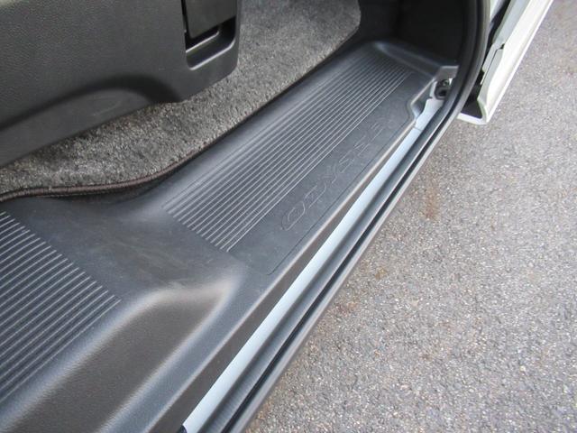 オデッセイ アブソルート ギャザズナビ Bカメラ 後席モニター 両側電動スライド(34枚目)