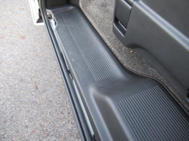 オデッセイ アブソルート ギャザズナビ Bカメラ 後席モニター 両側電動スライド(48枚目)