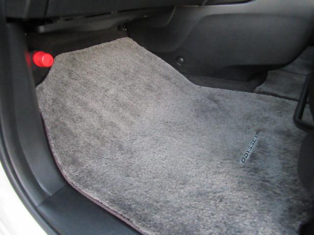 オデッセイ アブソルート ギャザズナビ Bカメラ 後席モニター 両側電動スライド(53枚目)