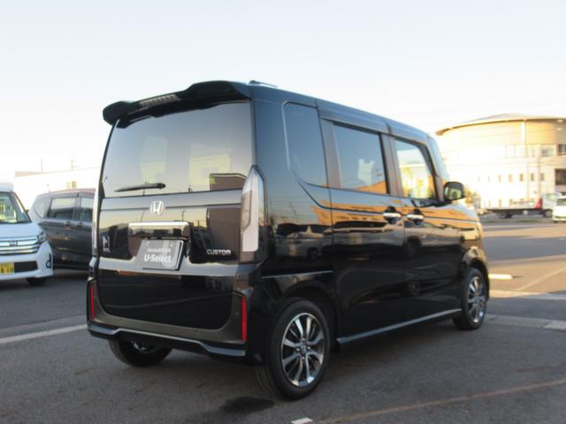 N-BOXカスタム ベースグレード 9インチHondaCONNECTナビ Bluetooth CD・DVD再生 フルセグTV バックカメラ 3カメラドラレコ 左側電動スライド シートヒーター 純正アルミホイール オートリトラミラー(8枚目)