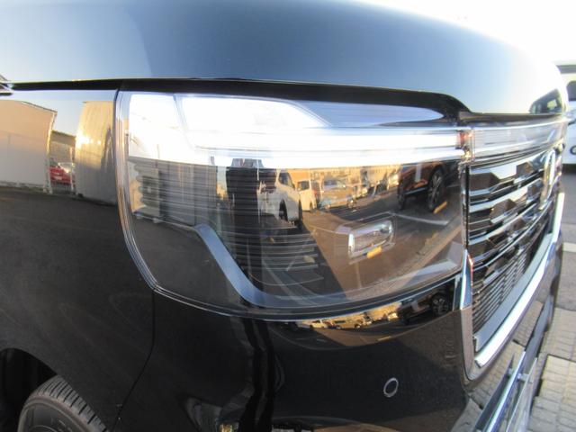 N-BOXカスタム ベースグレード 9インチHondaCONNECTナビ Bluetooth CD・DVD再生 フルセグTV バックカメラ 3カメラドラレコ 左側電動スライド シートヒーター 純正アルミホイール オートリトラミラー(10枚目)