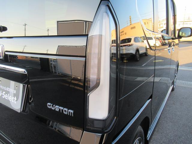 N-BOXカスタム ベースグレード 9インチHondaCONNECTナビ Bluetooth CD・DVD再生 フルセグTV バックカメラ 3カメラドラレコ 左側電動スライド シートヒーター 純正アルミホイール オートリトラミラー(13枚目)