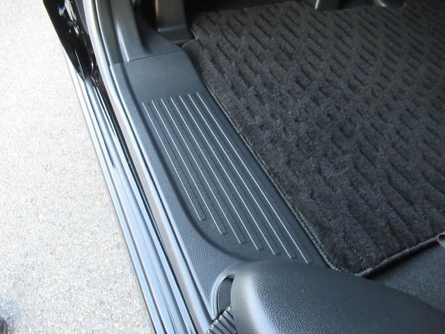 N-BOXカスタム ベースグレード 9インチHondaCONNECTナビ Bluetooth CD・DVD再生 フルセグTV バックカメラ 3カメラドラレコ 左側電動スライド シートヒーター 純正アルミホイール オートリトラミラー(47枚目)