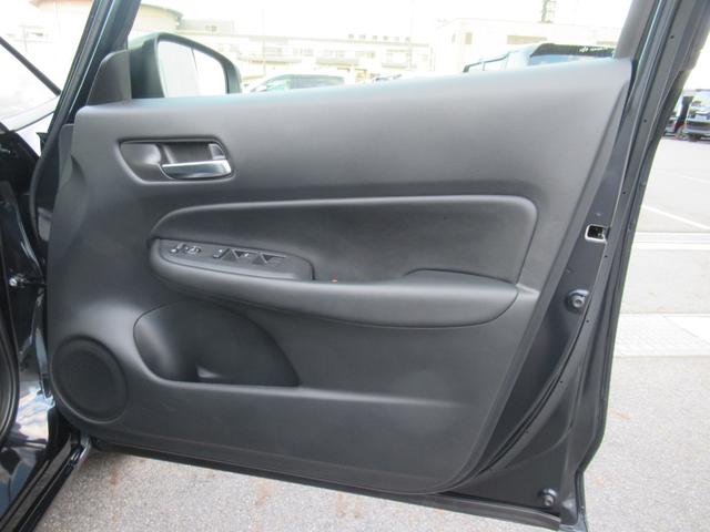 フィット ホーム 9インチプレミアムインターナビHondaCONNECT対応 Bカメラ LEDヘッドライト 弊社デモカー(29枚目)