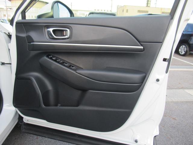 ヴェゼル e:HEVZ HondaCONNECTディスプレー マルチビューカメラ 電動リアゲート シートヒーター ワイヤレス充電器(29枚目)