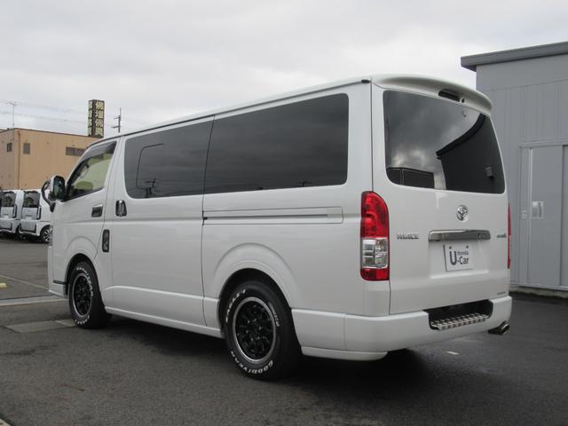 ハイエースバン スーパーＧＬダークプライムＩＩ　アルパインナビ　Ｂｌｕｅｔｏｏｔｈ　ＣＤ・ＤＶＤ再生　フルセグＴＶ　バックカメラ　前後ドラレコ　社外アルミホイール　純正アルミホイール付きスタッドレスタイヤ　ベッドキット　ＡＣ１００Ｖ電源付き（6枚目）