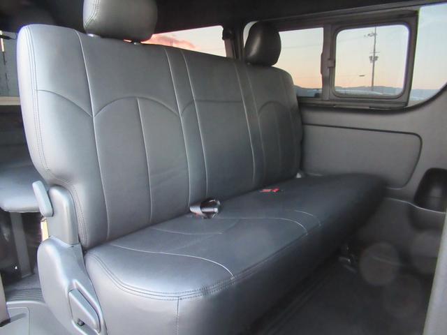 ハイエースバン スーパーＧＬダークプライムＩＩ　アルパインナビ　Ｂｌｕｅｔｏｏｔｈ　ＣＤ・ＤＶＤ再生　フルセグＴＶ　バックカメラ　前後ドラレコ　社外アルミホイール　純正アルミホイール付きスタッドレスタイヤ　ベッドキット　ＡＣ１００Ｖ電源付き（36枚目）