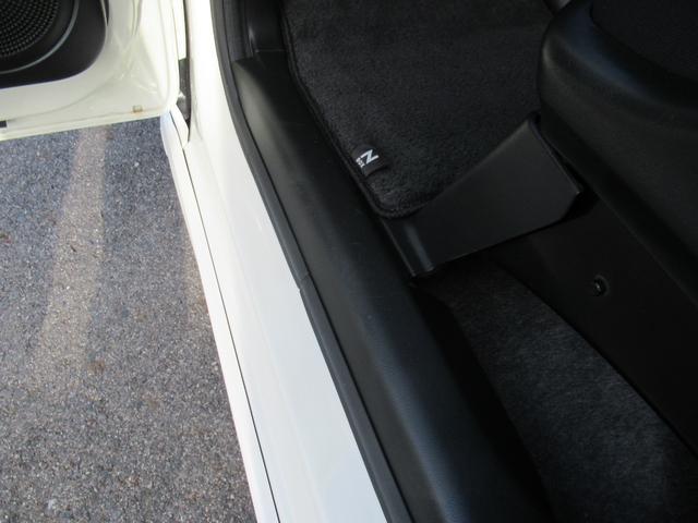 Ｎ－ＢＯＸカスタム ２トーンカラースタイルＧＳＳパッケージ　ギャザズナビ　Ｂカメラ　ドラレコ　後席モニター　両側電動スライド　ＣＴＢＡ　ＨＩＤ　アルミ（52枚目）