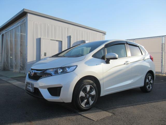 フィットハイブリッド Fパッケージ ギャザズナビ Bカメラ LEDヘッドライト 4WD(5枚目)