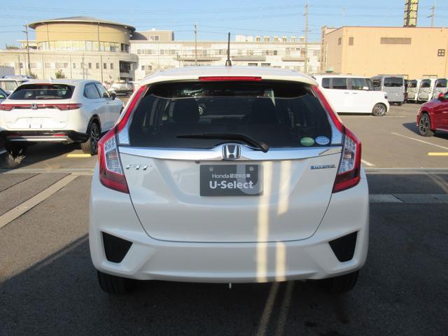 フィットハイブリッド Fパッケージ ギャザズナビ Bカメラ LEDヘッドライト 4WD(7枚目)