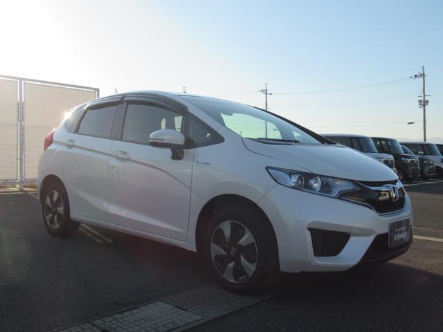 フィットハイブリッド Fパッケージ ギャザズナビ Bカメラ LEDヘッドライト 4WD(9枚目)