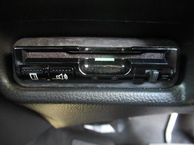 フィットハイブリッド Fパッケージ ギャザズナビ Bカメラ LEDヘッドライト 4WD(20枚目)